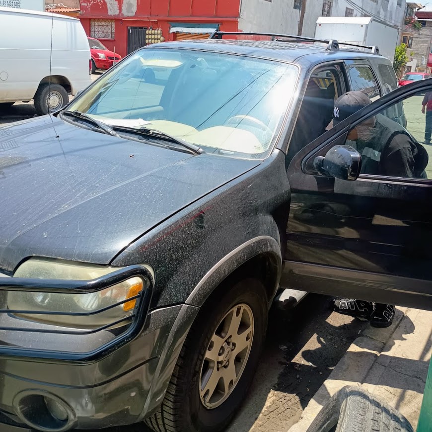 Empaque para quemacocos Ford Escape mostrando sello de goma