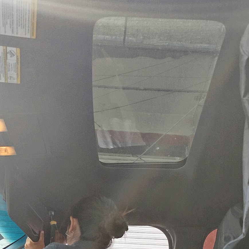 Quemacocos panorámico Ford Edge completamente abierto